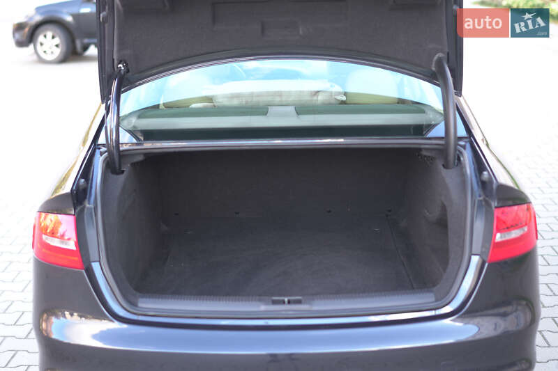 Седан Audi A4 2014 в Киеве