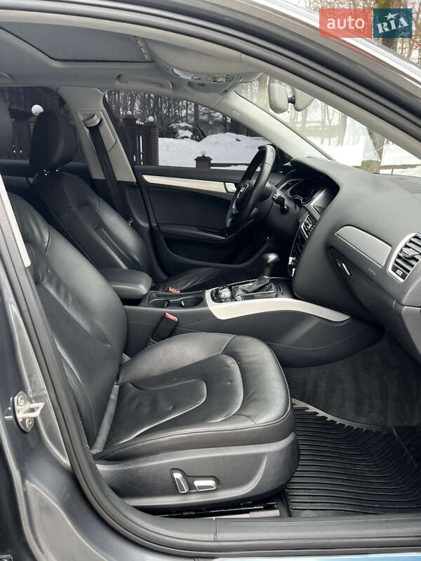 Седан Audi A4 2014 в Самборі