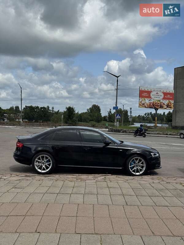 Седан Audi A4 2015 в Ємільчиному