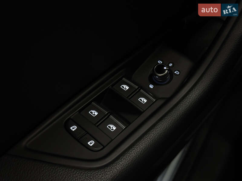 Седан Audi A4 2021 в Миколаєві