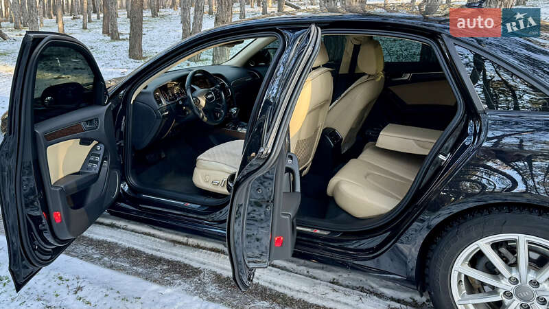 Седан Audi A4 2014 в Миколаєві