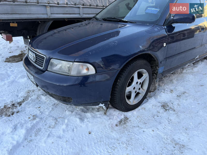 Седан Audi A4 1997 в Києві