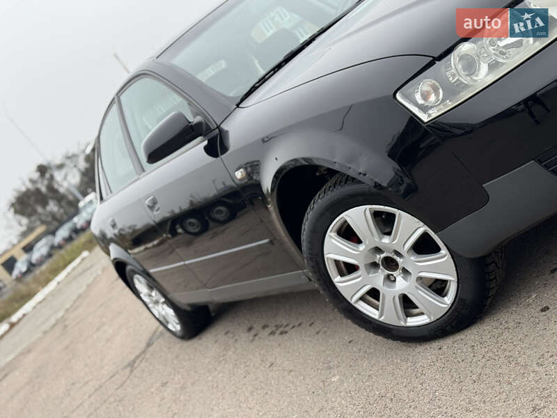 Седан Audi A4 2001 в Владимире