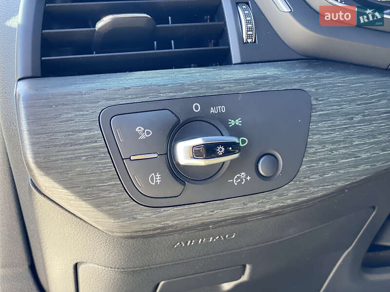 Седан Audi A4 2016 в Києві