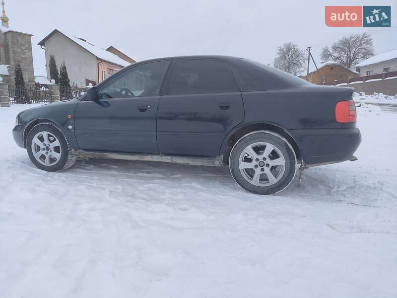 Седан Audi A4 1996 в Тернополе