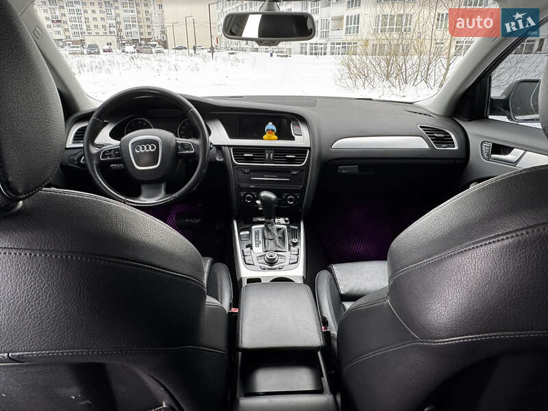 Седан Audi A4 2012 в Чернигове