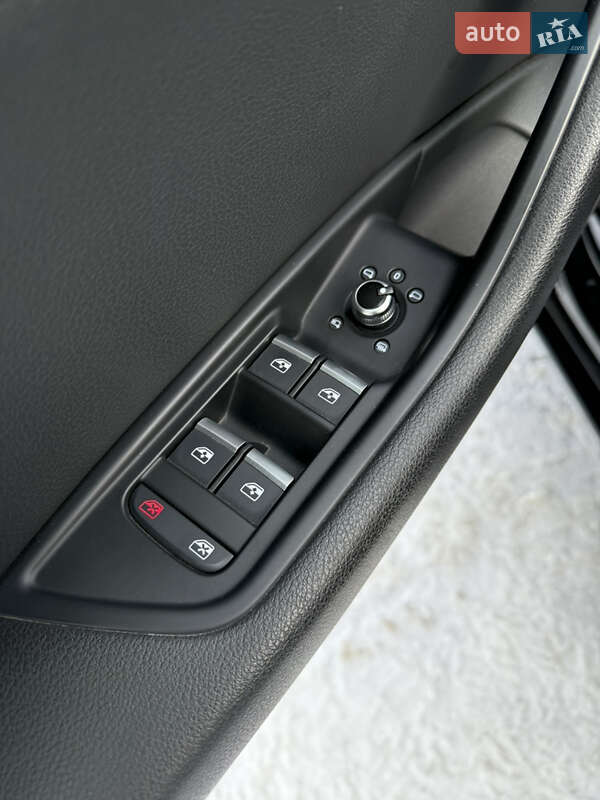 Універсал Audi A4 2017 в Луцьку