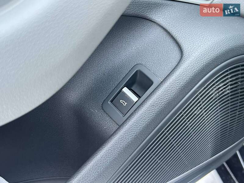 Седан Audi A4 2016 в Києві