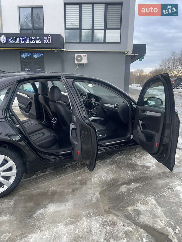 Седан Audi A4 2013 в Новояворівську
