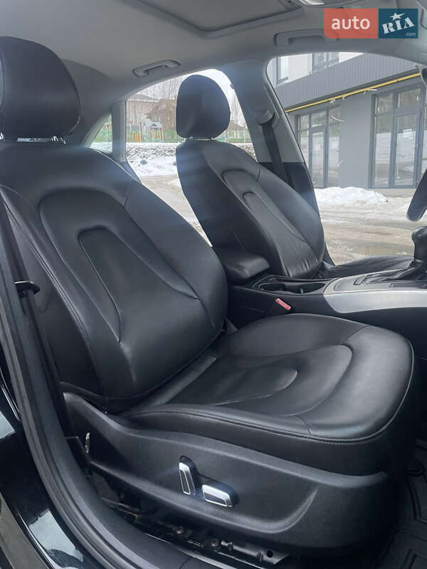 Седан Audi A4 2013 в Новояворівську