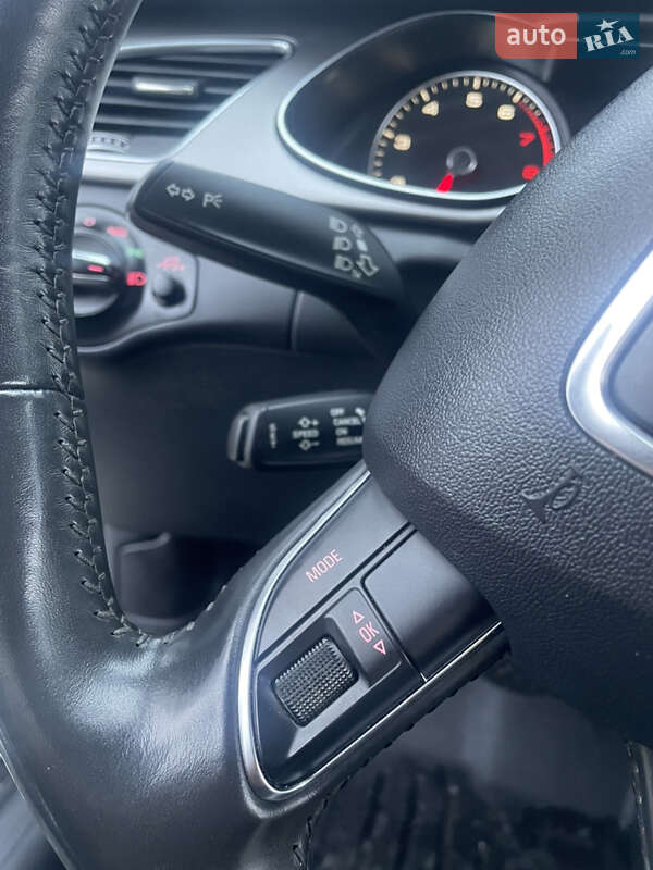 Седан Audi A4 2013 в Новояворівську