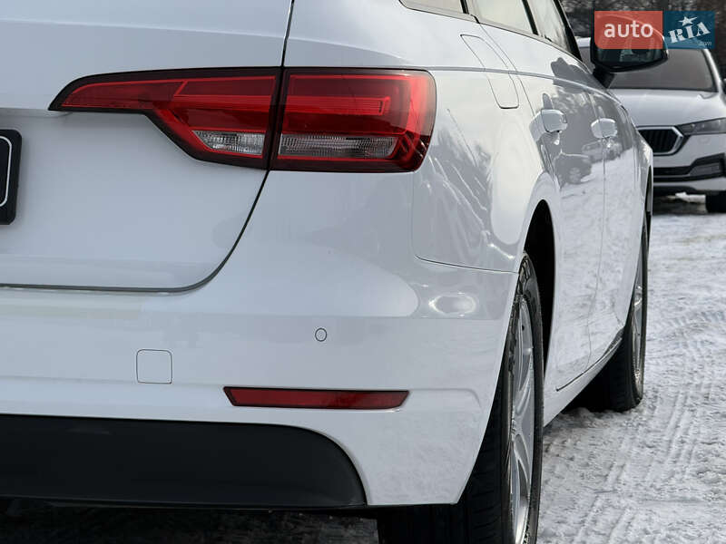 Универсал Audi A4 2017 в Луцке