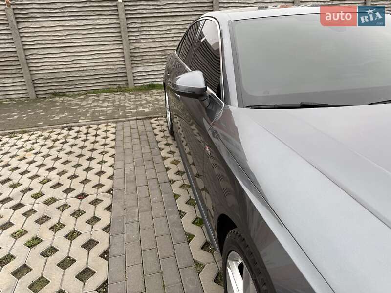 Седан Audi A4 2020 в Києві