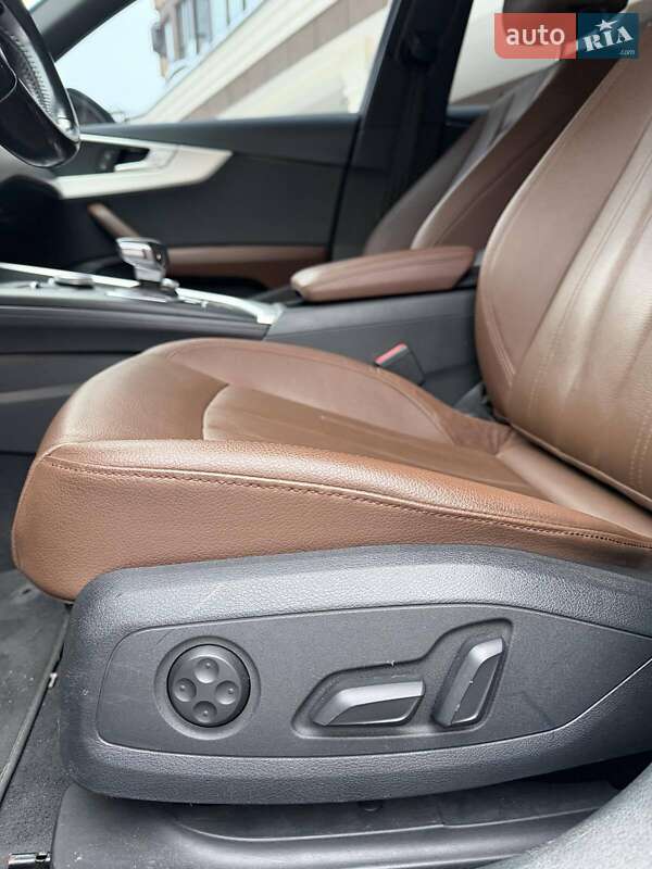 Седан Audi A4 2017 в Киеве