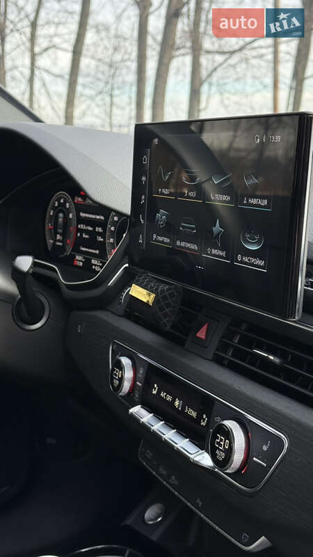 Седан Audi A4 2021 в Днепре