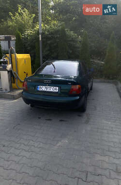 Седан Audi A4 1996 в Львові