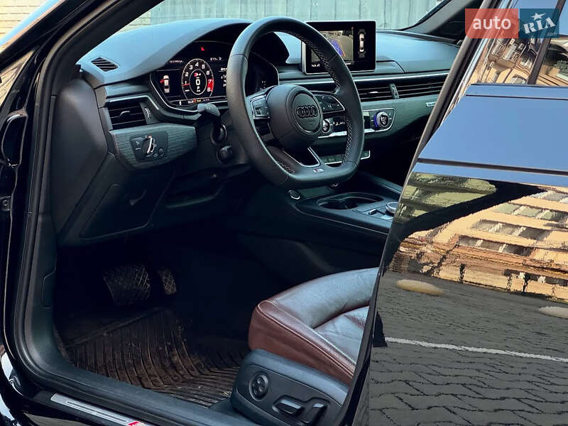 Седан Audi A4 2017 в Киеве