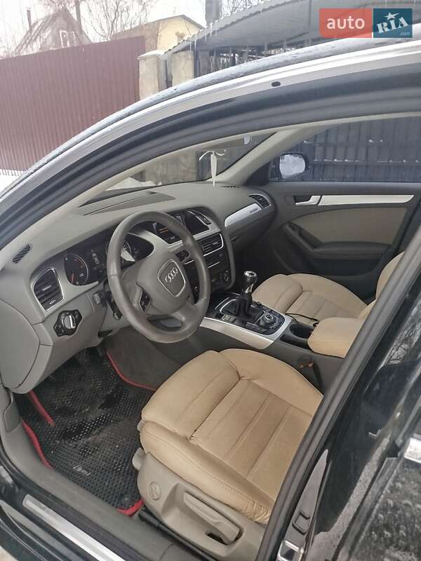 Седан Audi A4 2011 в Люботині