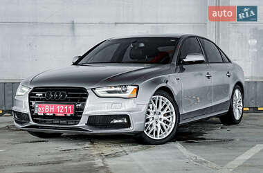 Седан Audi A4 2015 в Рівному