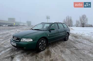 Универсал Audi A4 2001 в Киеве