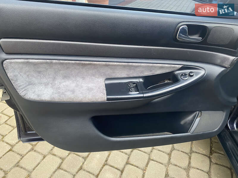 Седан Audi A4 1995 в Трускавці