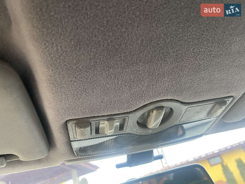 Седан Audi A4 1995 в Трускавці