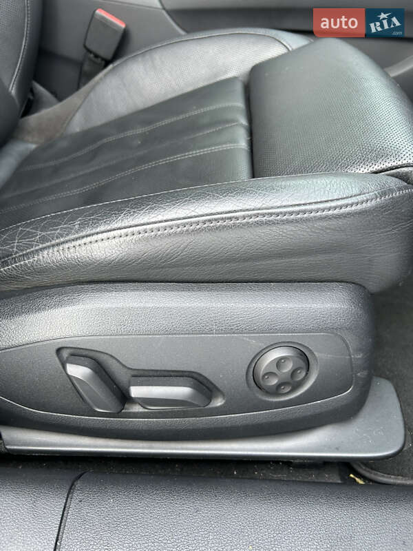 Седан Audi A4 2016 в Киеве