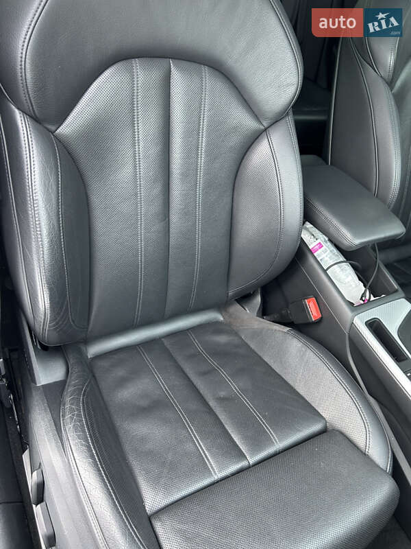 Седан Audi A4 2016 в Киеве