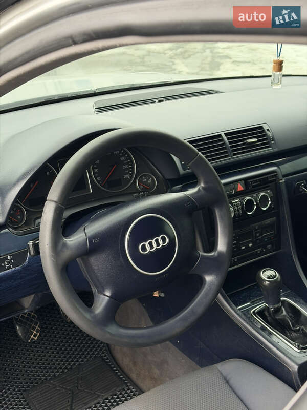 Седан Audi A4 2002 в Києві фото 9 Седан Audi A4 2002 в Києві