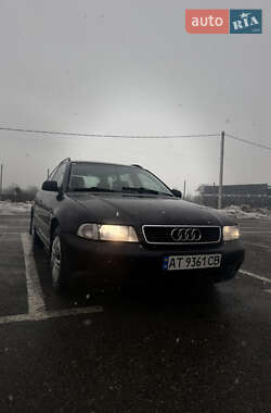 Універсал Audi A4 1996 в Чернівцях