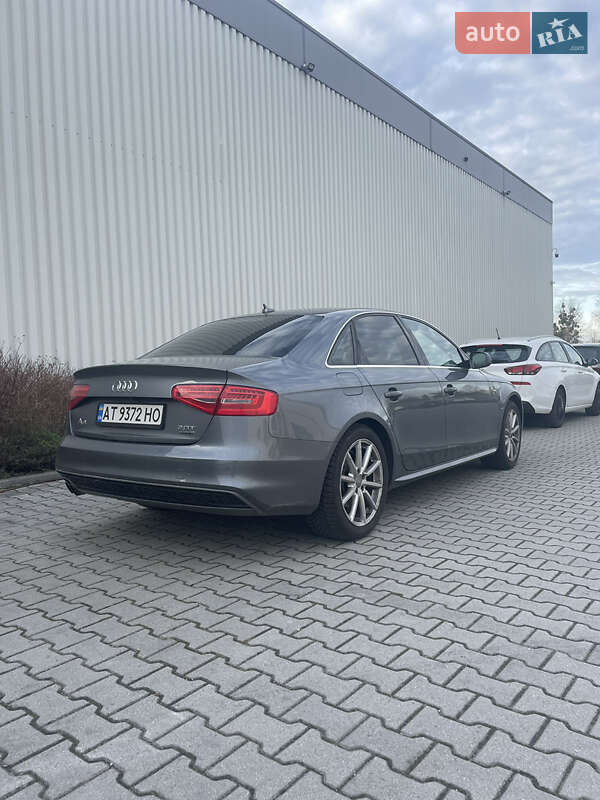 Седан Audi A4 2015 в Львове