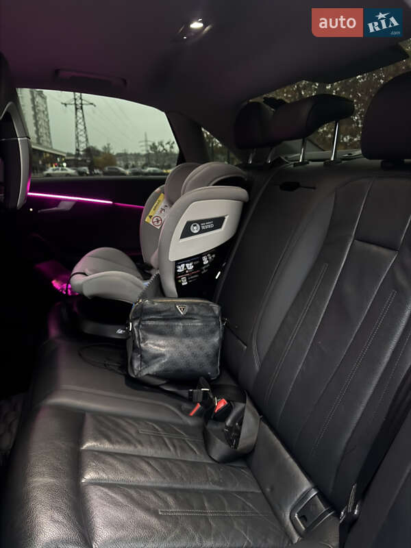 Седан Audi A4 2016 в Киеве