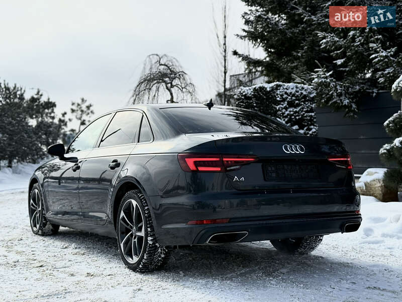 Седан Audi A4 2019 в Львове