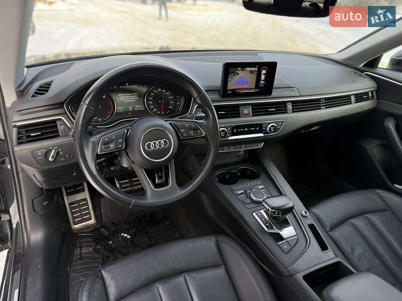 Седан Audi A4 2019 в Львове