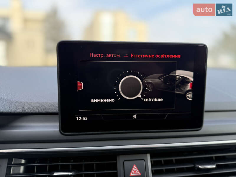 Седан Audi A4 2019 в Львове