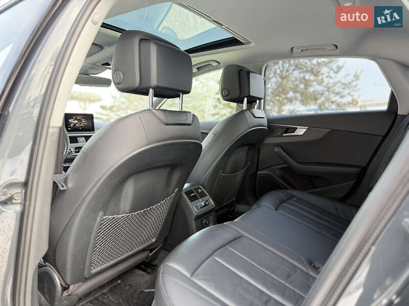 Седан Audi A4 2019 в Львове