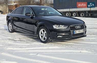 Седан Audi A4 2012 в Львове