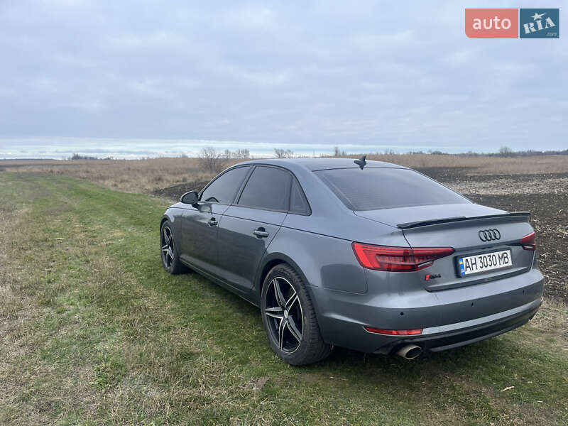 Седан Audi A4 2016 в Царичанці