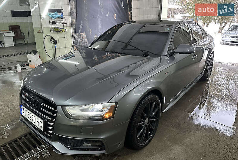 Седан Audi A4 2013 в Львові