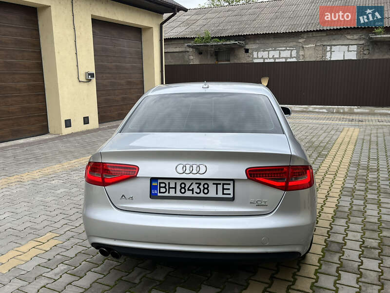 Седан Audi A4 2013 в Ізмаїлі