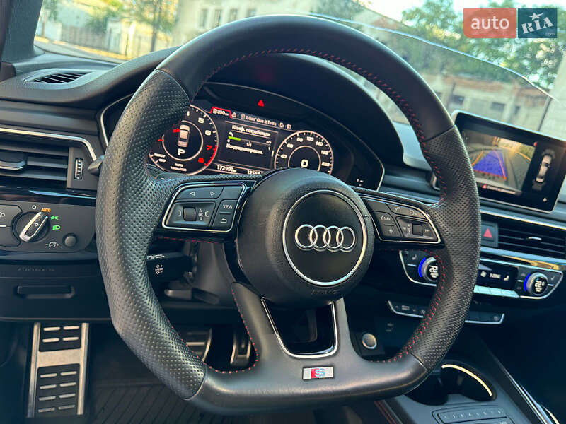 Седан Audi A4 2019 в Львові