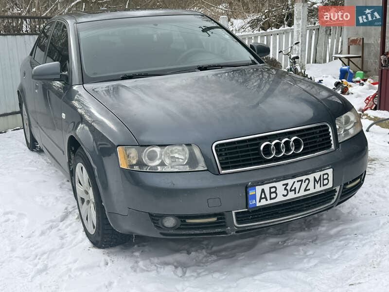 Седан Audi A4 2003 в Бару