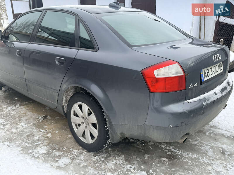 Седан Audi A4 2003 в Бару
