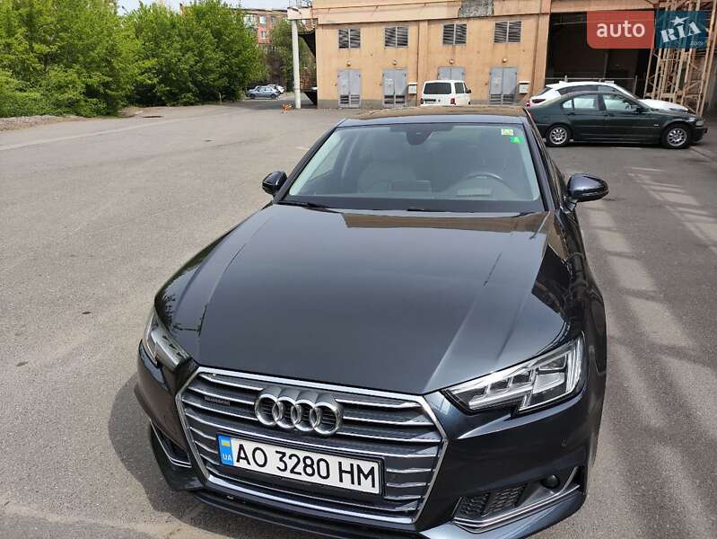 Audi A4 2018 Audi A4 2018