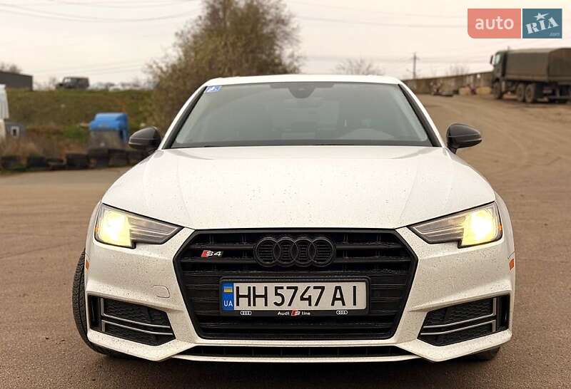 2018 Audi A4, VIN WAUDNAF49JA151740:plate — фото 1 (autoria)