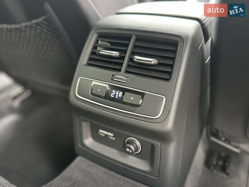 Седан Audi A4 2022 в Одесі