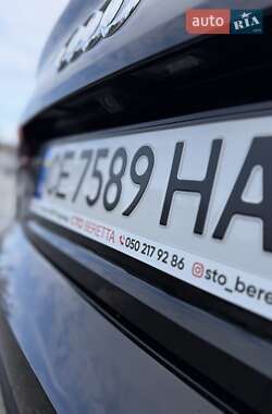 Седан Audi A4 2016 в Черновцах