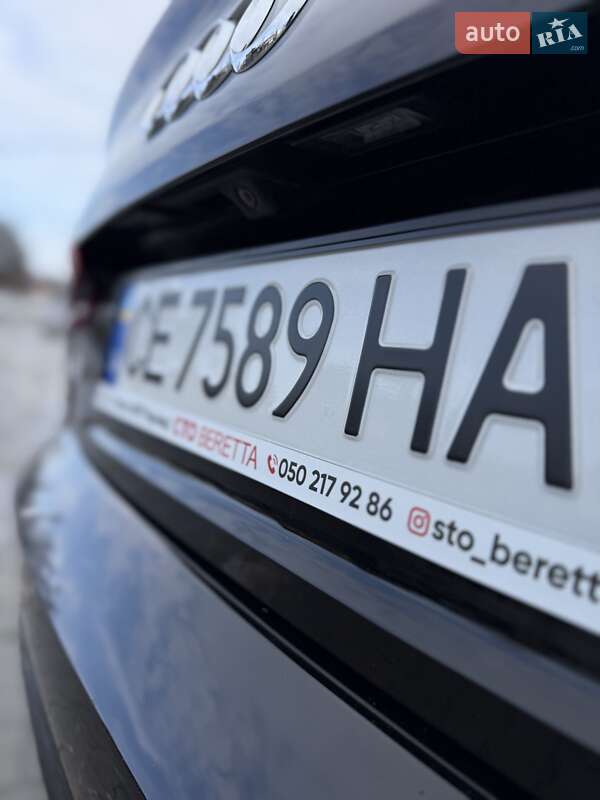 Седан Audi A4 2016 в Черновцах