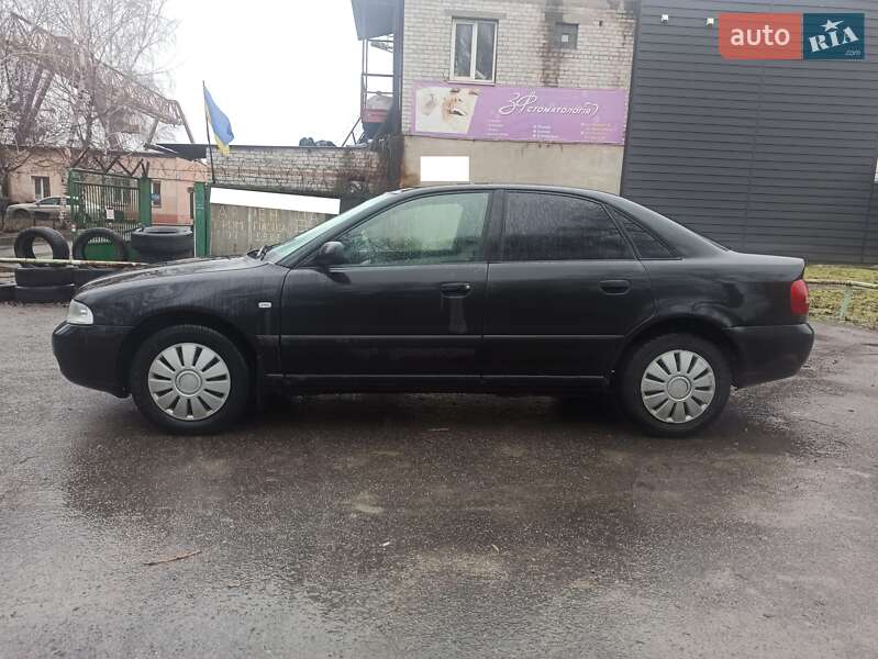 Седан Audi A4 1999 в Запорожье