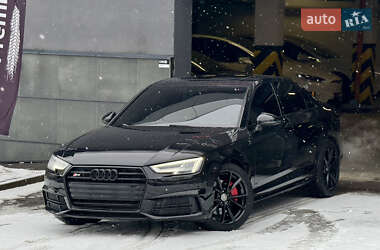 Седан Audi A4 2017 в Харкові